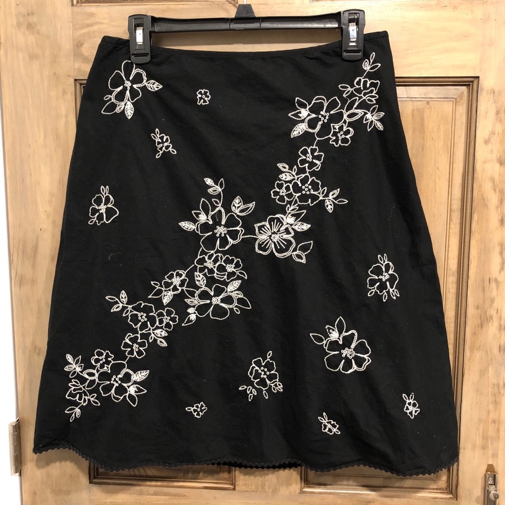 Size 10 A-Line Floral Skirt Lightweight Jones NY